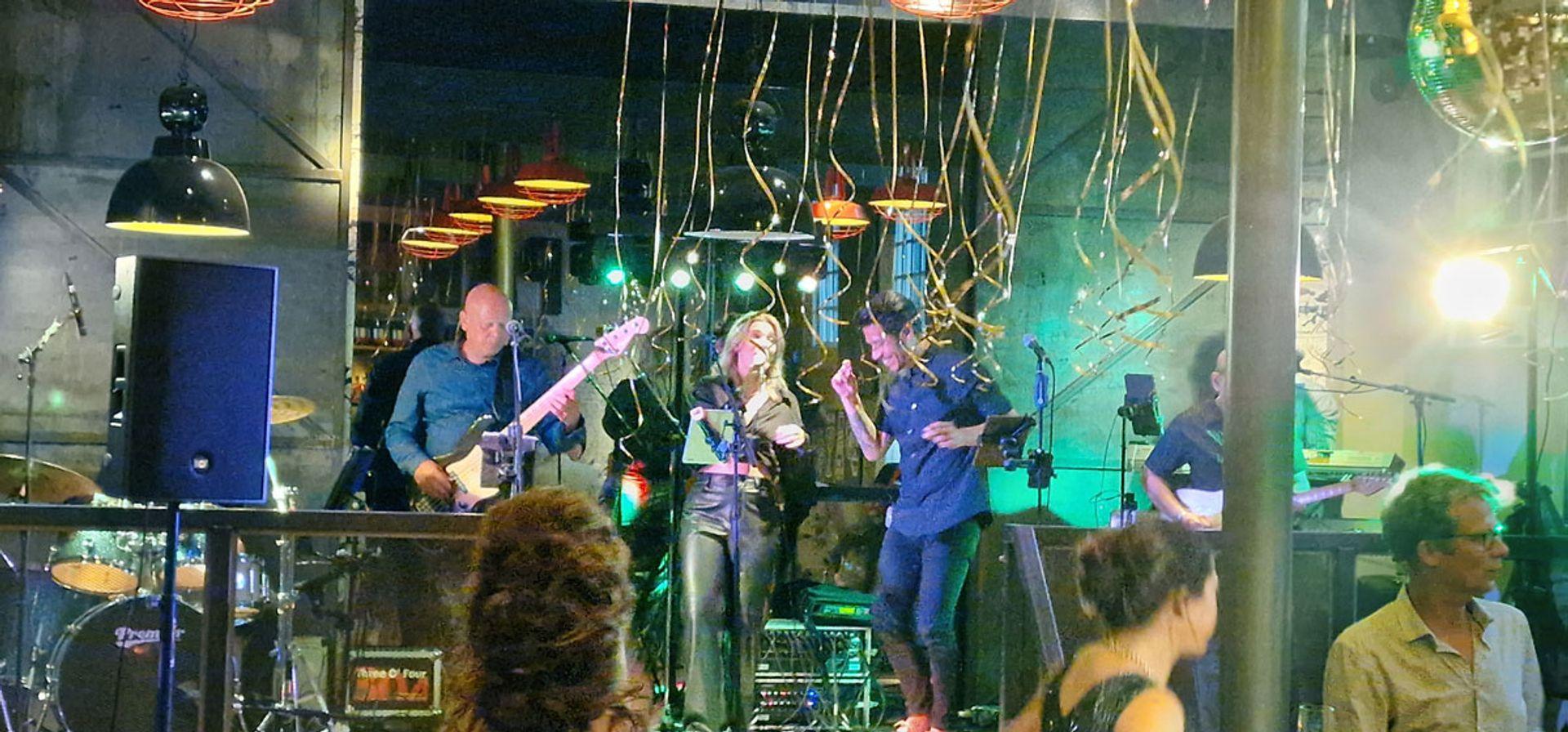 Coverband Three O Four