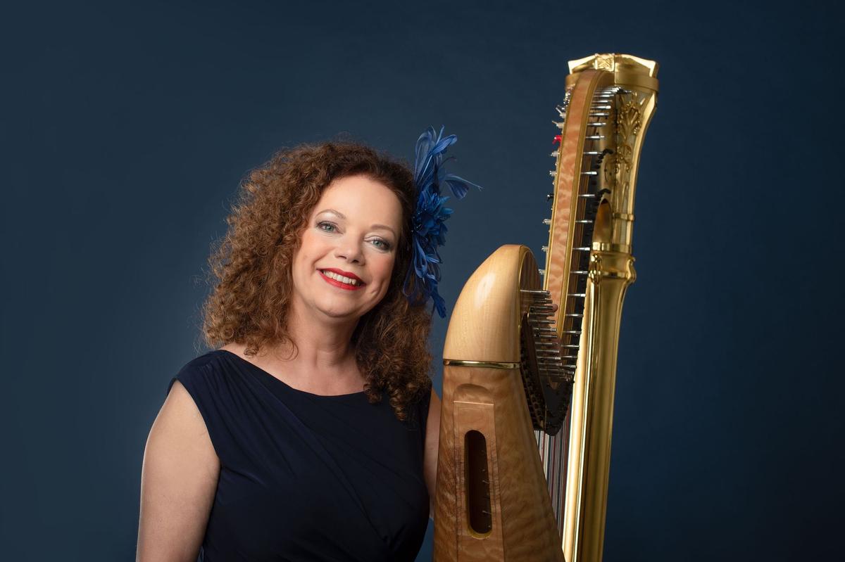 Carla Bos, harpist