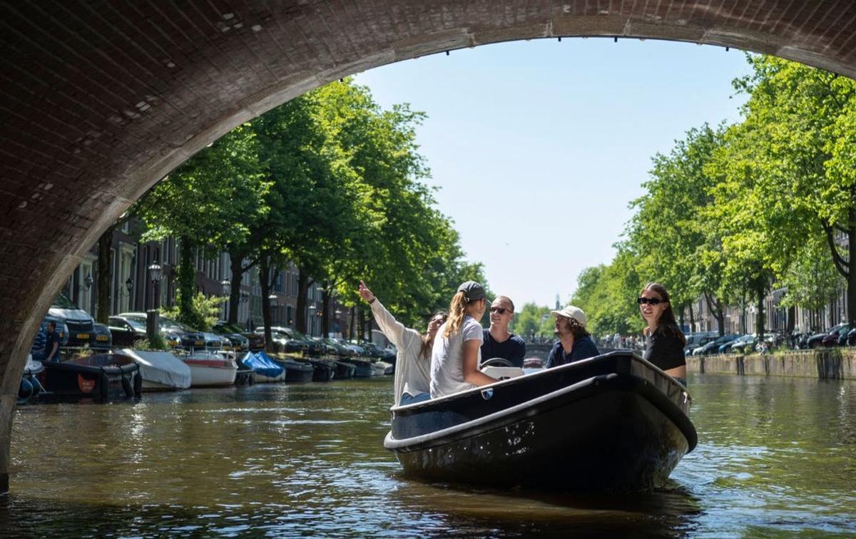 Zandhoek (open elektrische sloep)