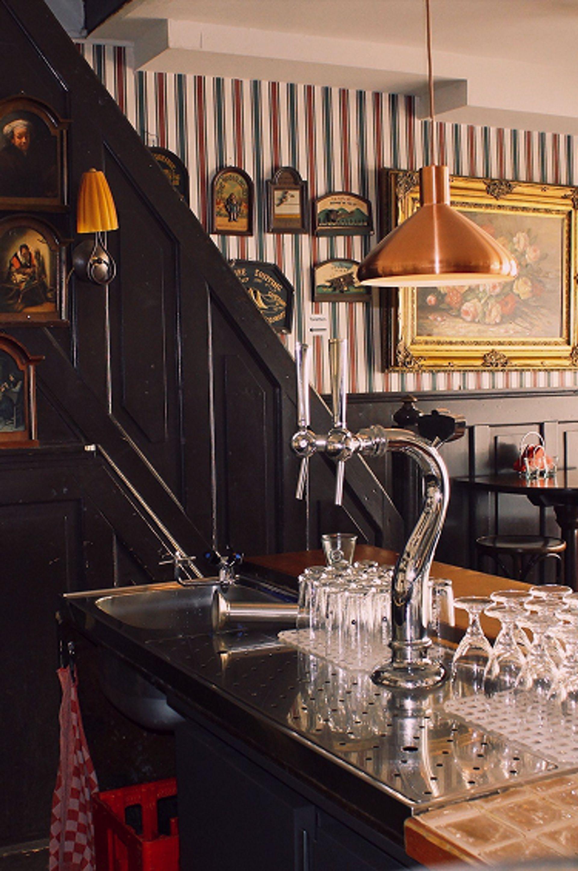 Het hele café, foto 2