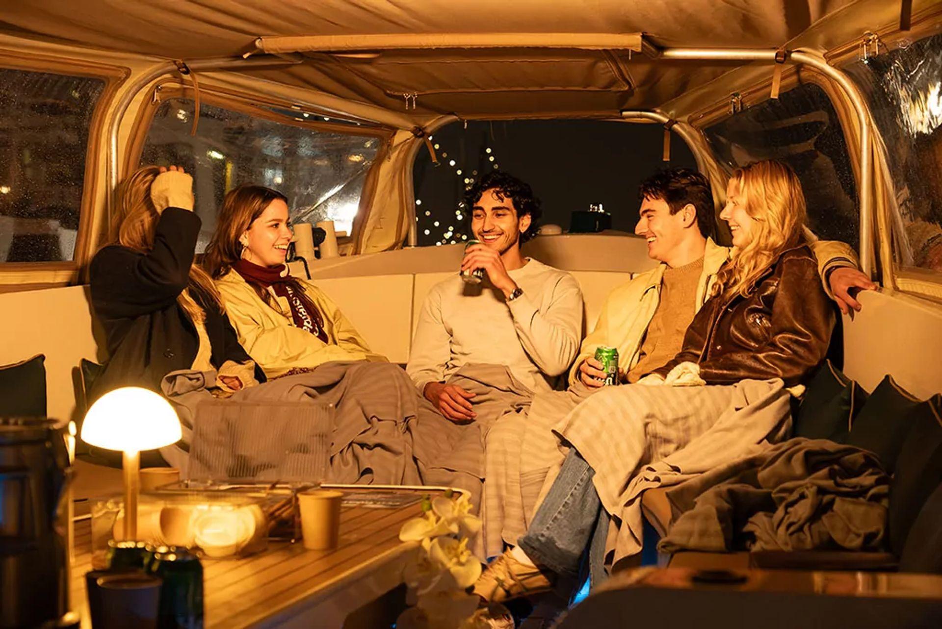 Canal Motorboats — Privéboot met schipper (30 personen)