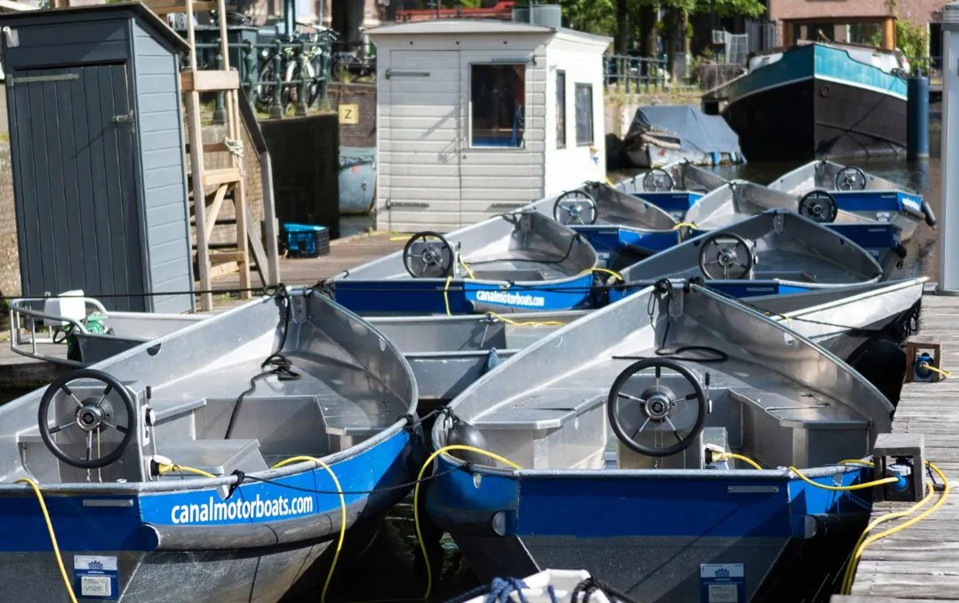 Westerdoksdijk (open elektrische sloep), foto 2