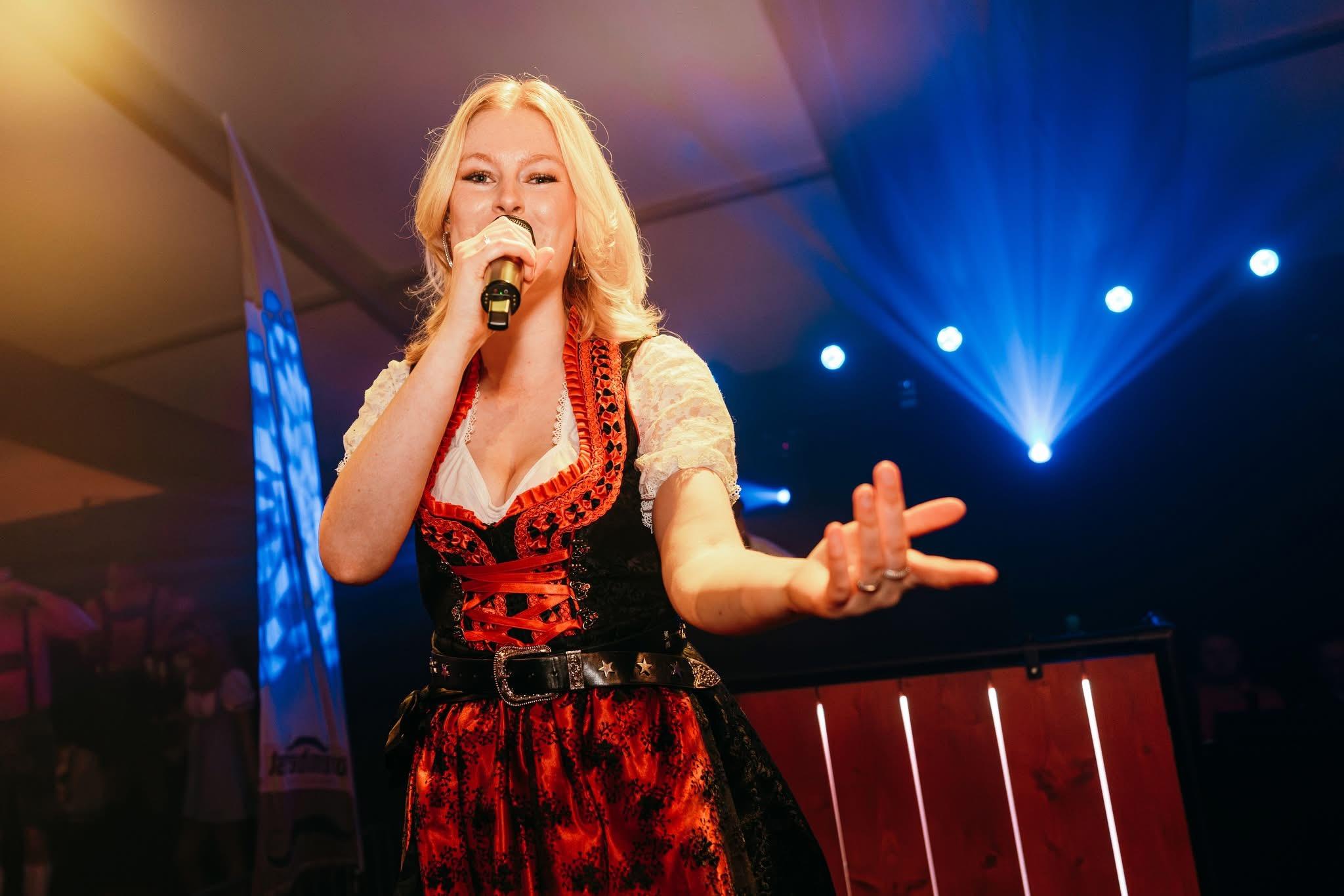 CHRISTYN, foto 2